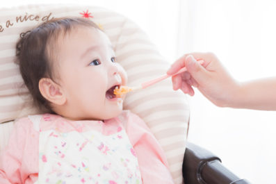 離乳食はいつから、どのように進めたらいいの？